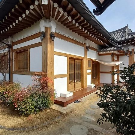 Adam Guesthouse Gyeongju Bagian luar foto