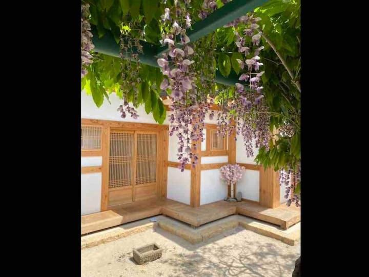 Adam Guesthouse Gyeongju Bagian luar foto