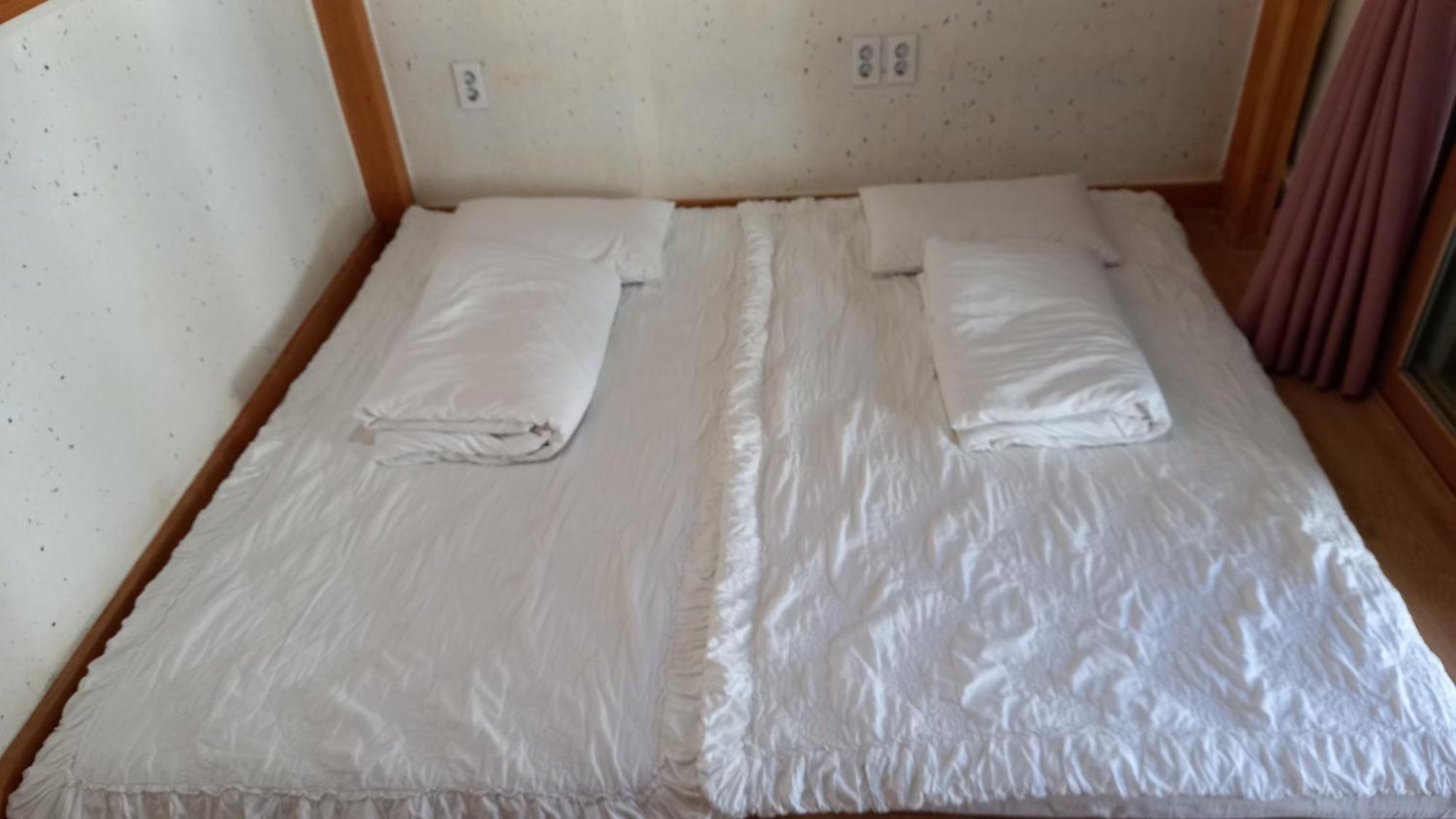 Adam Guesthouse Gyeongju Bagian luar foto