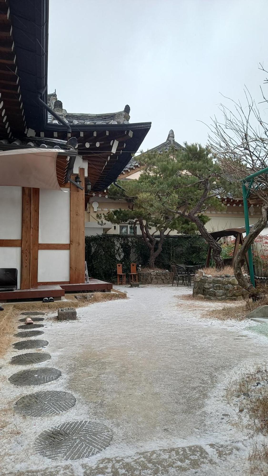 Adam Guesthouse Gyeongju Ruang foto